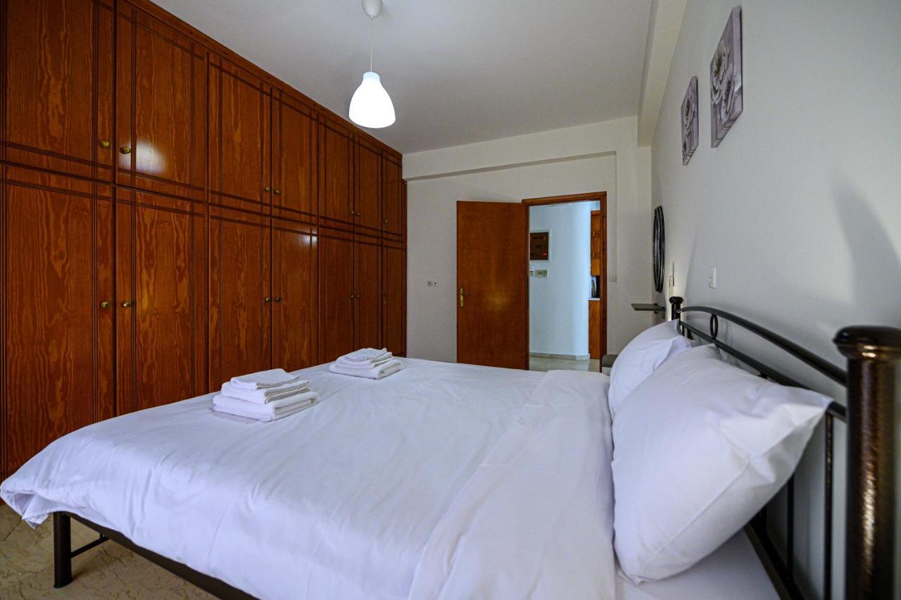 Oliva Apartment Kalamata Exterior foto